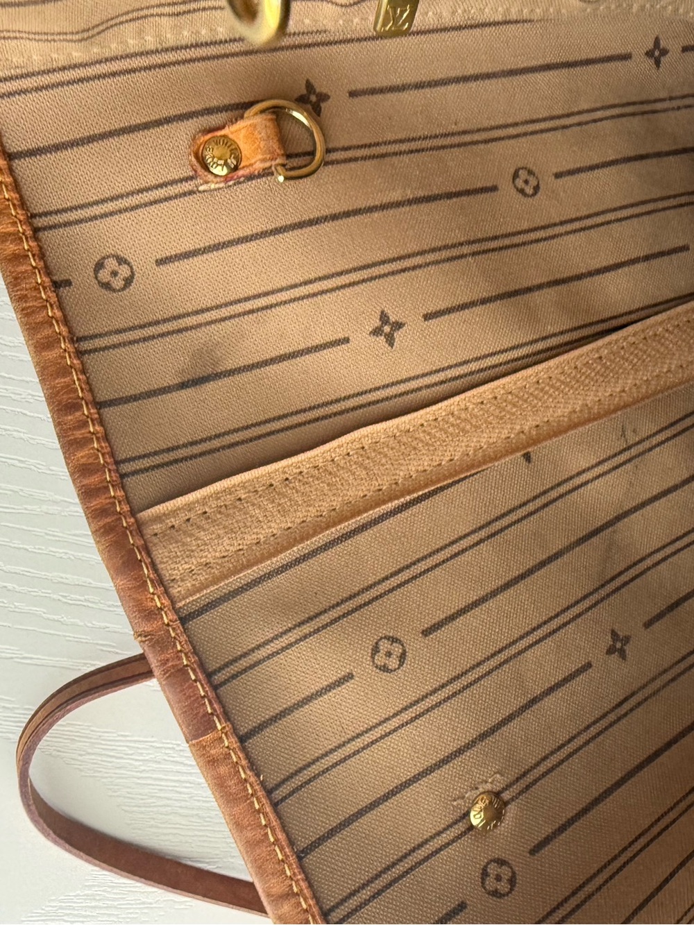 🤩 AUTHENTIC Louis Vuitton Monogram Canvas Neverfull MM Tote in Brown and Tan - Picture 11 of 14